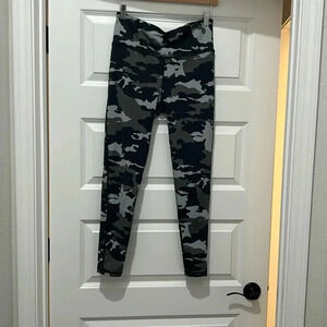 Mono b camo leggings